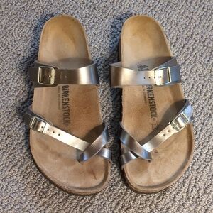 NWOT Birkenstock Metallic Gold Mayari Sandals